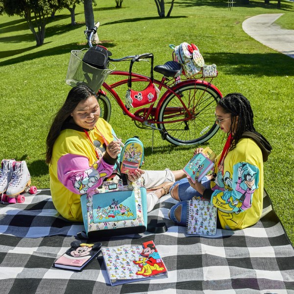 PORTEFEUILLE Disney 100 Iridescent Mickey et ses amis  - DISNEY LOUNGEFLY