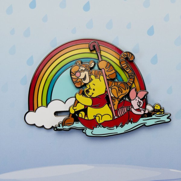 PIN'S Collector Winnie et ses amis glisse un jour de pluie Edition limitée  - Disney