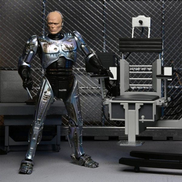 ROBOCOP ENDOMMAGÉ – FIGURINE ARTICULÉE – BATAILLE ULTIME