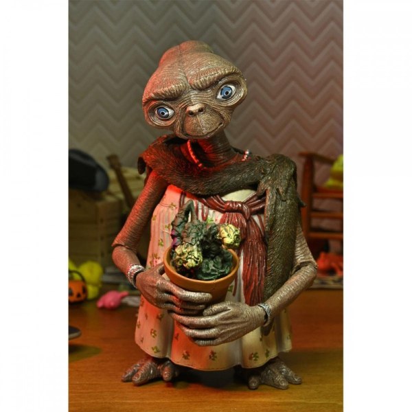 E.T. 40E ANNIVERSAIRE - FIGURINE ARTICULÉE - ULTIMATE E.T. HABILLÉ