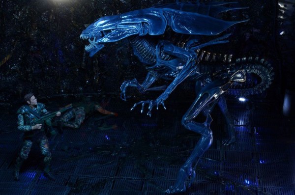 Figurine Aliens Ultra Deluxe Alien Queen 38 cm