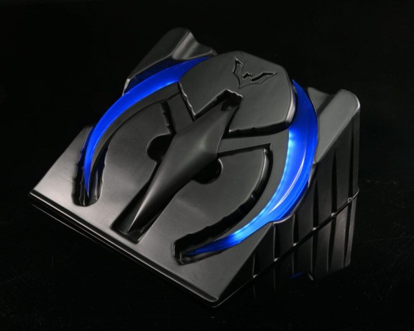 Batman Beyond réplique 1/1 Batarang 20 cm