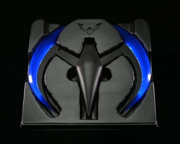 Batman Beyond réplique 1/1 Batarang 20 cm