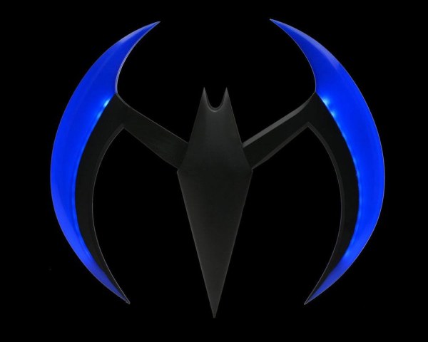 Batman Beyond réplique 1/1 Batarang 20 cm
