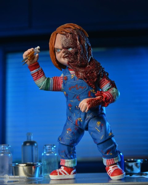 Chucky Figurine de jeu d'enfant Chucky (Série TV) Ultimate Chucky 18 cm