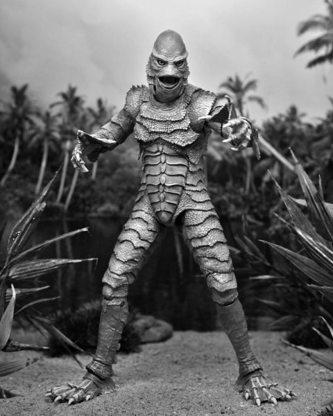 Figurine Universal Monsters Créature Ultime du Lagon Noir (N&B) 18 cm