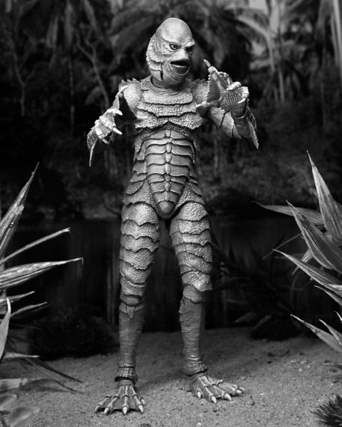 Figurine Universal Monsters Créature Ultime du Lagon Noir (N&B) 18 cm