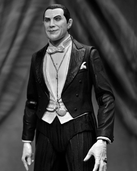 Figurine Universal Monsters Ultimate Dracula (Abbaye de Carfax) 18 cm