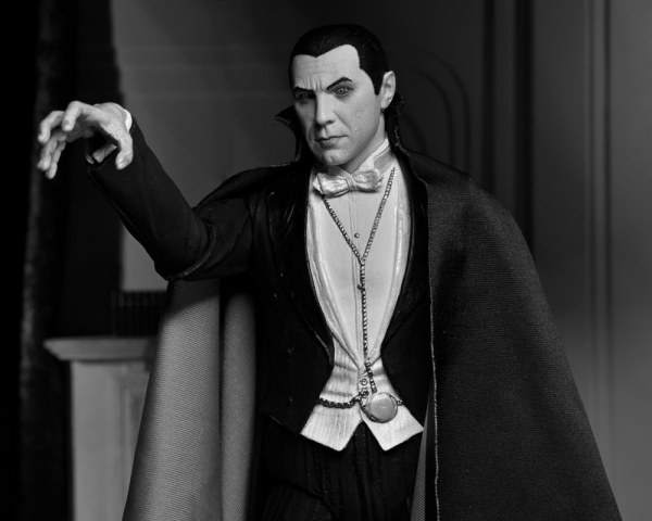 Figurine Universal Monsters Ultimate Dracula (Abbaye de Carfax) 18 cm