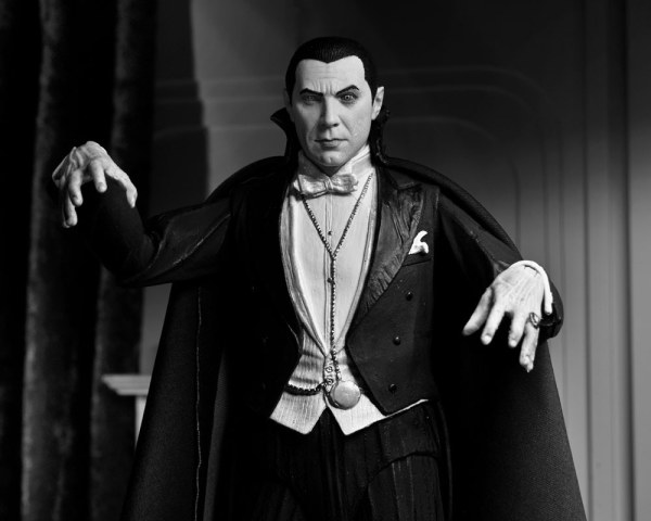 Figurine Universal Monsters Ultimate Dracula (Abbaye de Carfax) 18 cm