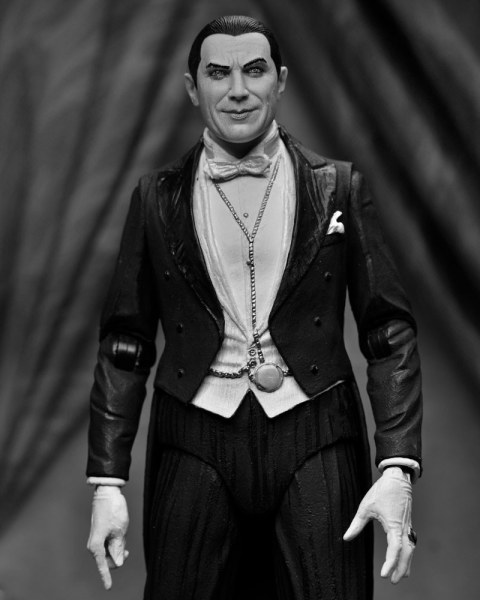 Figurine Universal Monsters Ultimate Dracula (Abbaye de Carfax) 18 cm