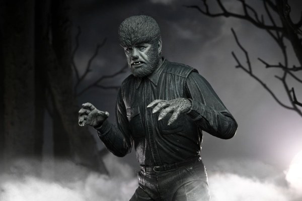 Figurine Universal Monsters Ultimate The Wolf Man (Noir & Blanc) 18 cm
