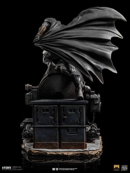 Batman sur Batsignal Art Scale Deluxe - Justice League