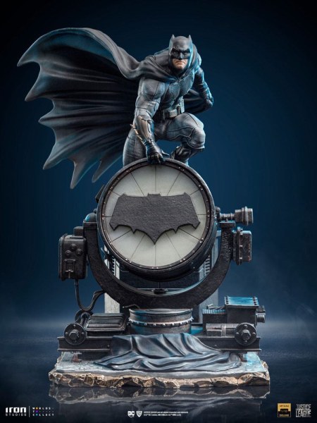 Batman sur Batsignal Art Scale Deluxe - Justice League