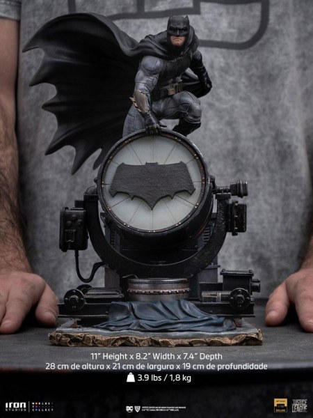 Batman sur Batsignal Art Scale Deluxe - Justice League