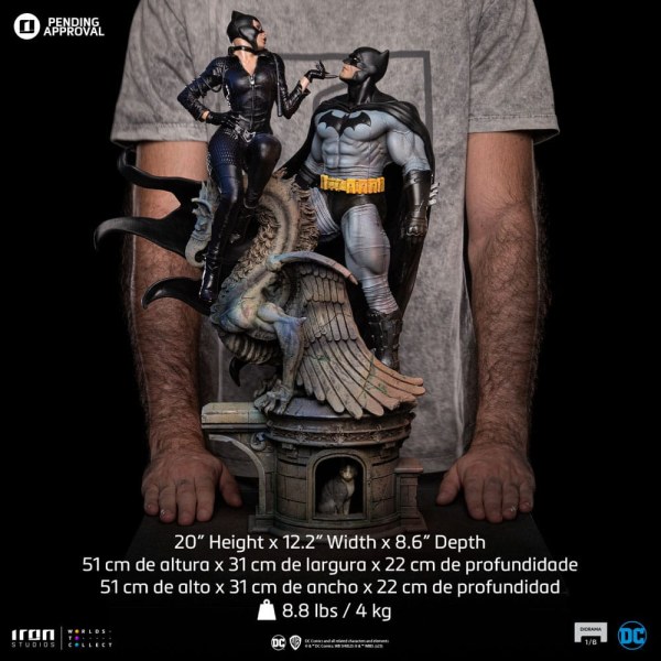 BATMAN & CATWOMAN ART SCALE - DC COMICS