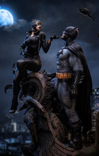 BATMAN & CATWOMAN ART SCALE - DC COMICS
