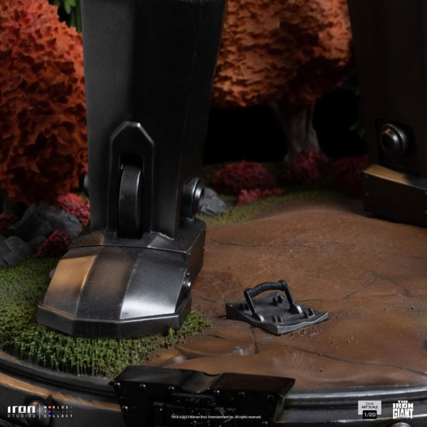 Iron Giant & Hogarth Hughes Demi Art Scale - Le géant de fer