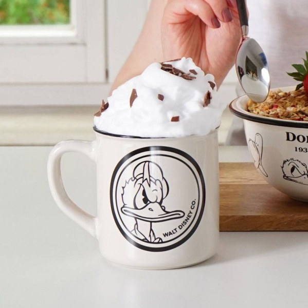 Mug Donald dans la voiture - Disney Donald Duck
