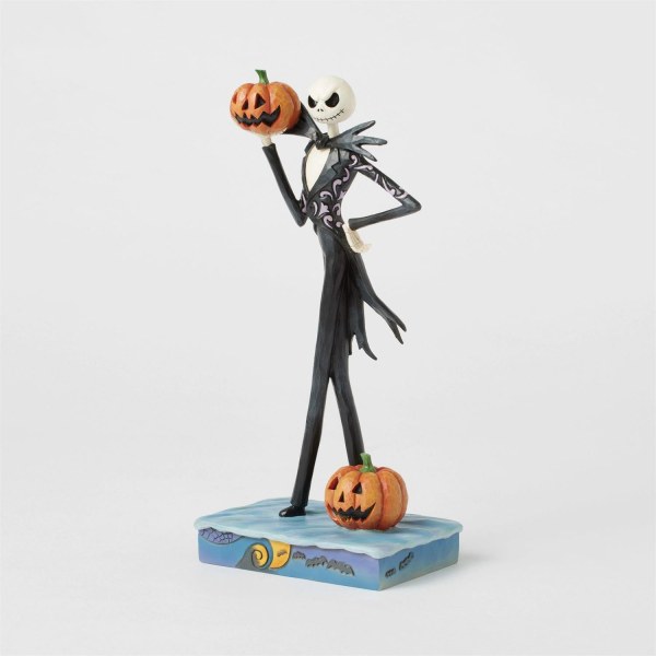 Figurine Jack tenant une citrouille - DISNEY TRADITIONS