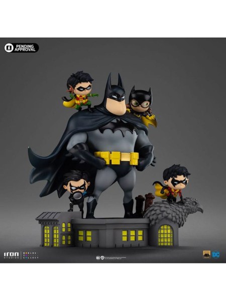 Batman figurine Animated icons PVC Batman Family 18 cm