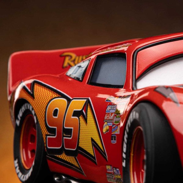 Cars statuette 1/10 Art Scale Lightning Mcqueen 11 cm