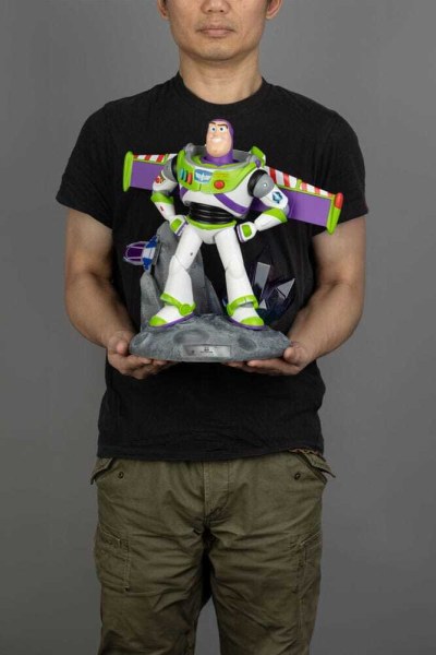 Statuette Toy Story Master Craft Ranger Buzz l'Éclair 34 cm - Disney Pixar Mastercraft
