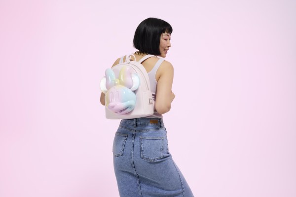 Mini sac à dos Minnie tie and dye - DISNEY LOUNGEFLY