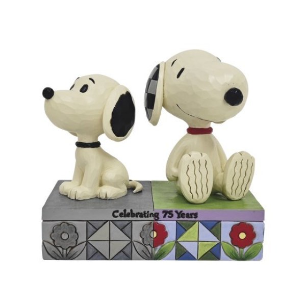 Snoopy des années 1950 et Snoopy d'aujourd'hui - Peanuts