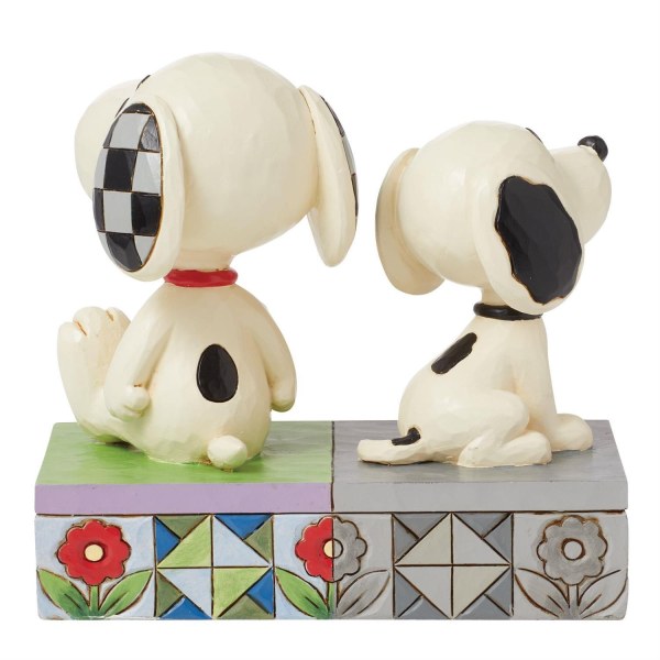Snoopy des années 1950 et Snoopy d'aujourd'hui - Peanuts