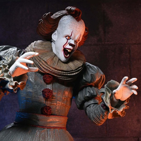 BIENVENUE À DERRY - FIGURINE À L'ÉCHELLE 1/4 – PENNYWISE