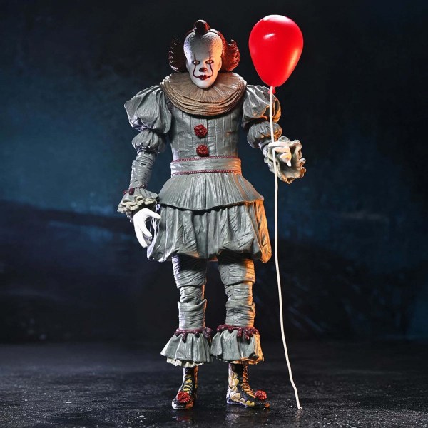 WELCOME TO DERRY - 7" SCALE ACTION FIGURE - ULTIMATE PENNYWISE