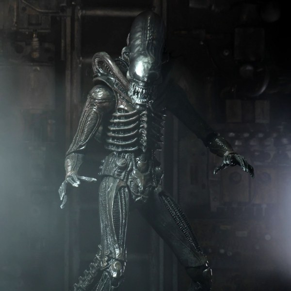 ALIEN – 7” SCALE ACTION FIGURE – ULTIMATE 40TH ANNIVERSARY BIG CHAP