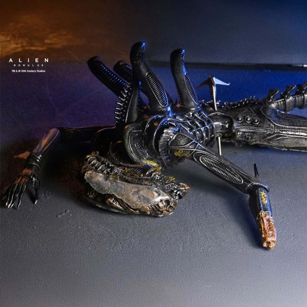 ALIEN : ROMULUS - FIGURINE ARTICULÉE À L'ÉCHELLE 7" - XÉNOMORPHE DE DELUXE SUSPENDU DE LABORATOIRE XX121