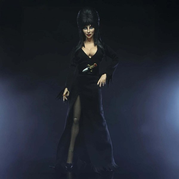 ELVIRA - FIGURINE HABILLÉE DE 20 CM - ELVIRA