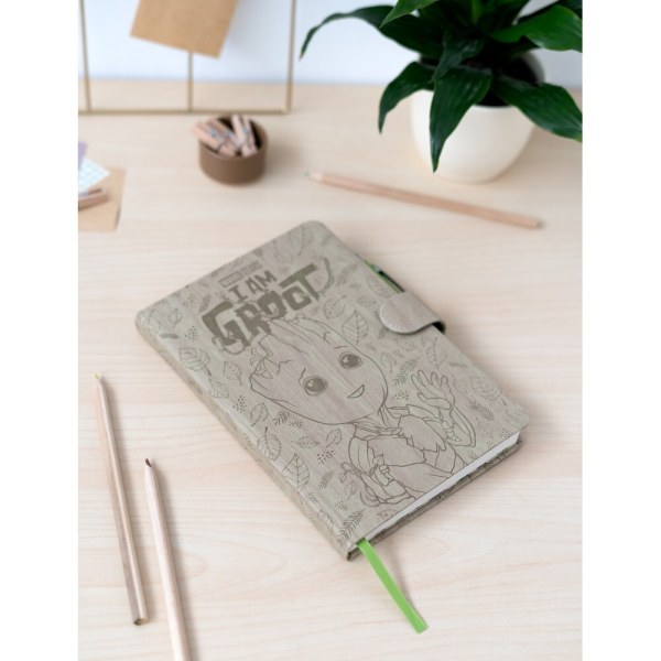 CARNET PREMIUM A5 AVEC STYLO PROJECTEUR GROOT - MARVEL