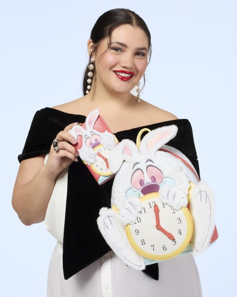 MINI SAC À DOS LAPIN BLANC - LOUNGEFLY DISNEY ALICE AU PAYS DES MERVEILLES