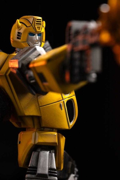 Art Scale Bumblebee 30 cm - Iron Studios Transformers
