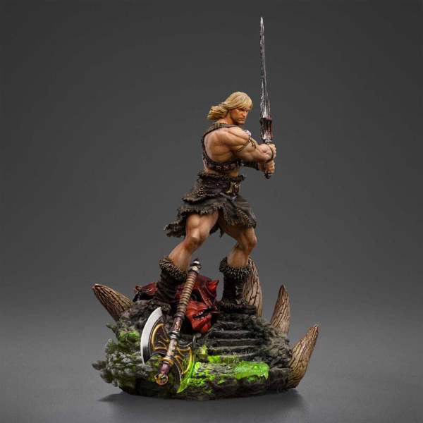 Statuette Maîtres de l’Univers 1/10 Art Scale Deluxe He-Man Déchaîné 34 cm