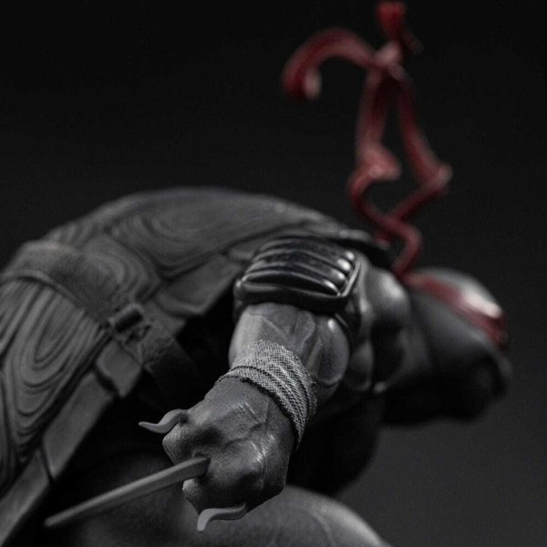 Statuette Tortues Ninja à Art Scale 1/10, version Raphael noir et blanc, 26 cm