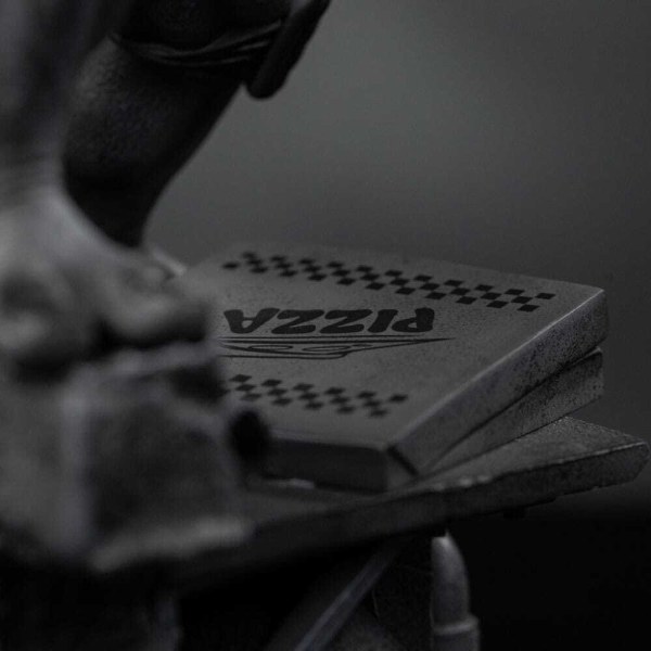 Statuette Tortues Ninja à Art Scale 1/10, version Michelangelo noir et blanc, 26 cm