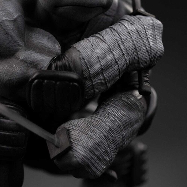 Statuette Tortues Ninja à Art Scale 1/10, variante Leonardo noir et blanc, 26 cm