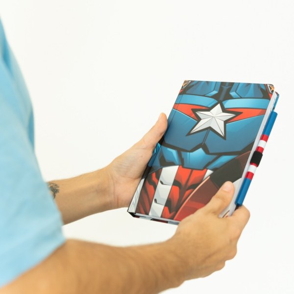 CARNET DE NOTES A5 PREMIUM AVEC STYLO UNIFORME - MARVEL CAPTAIN AMERICA
