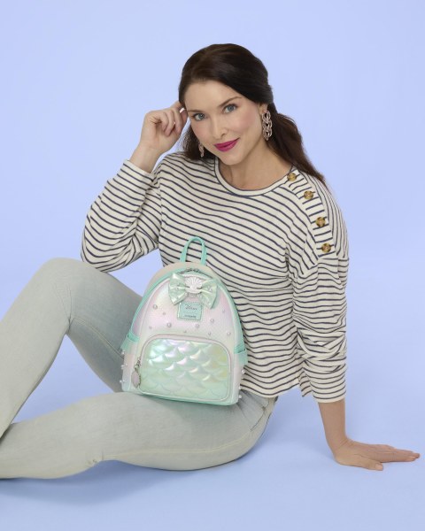 Mini sac à dos nacré irisé - Disney Loungefly La Petite Sirène