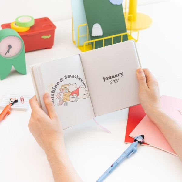Agenda scolaire quotidien Winnie l'Ourson 2026/2027 – Édition reliée de 11 mois