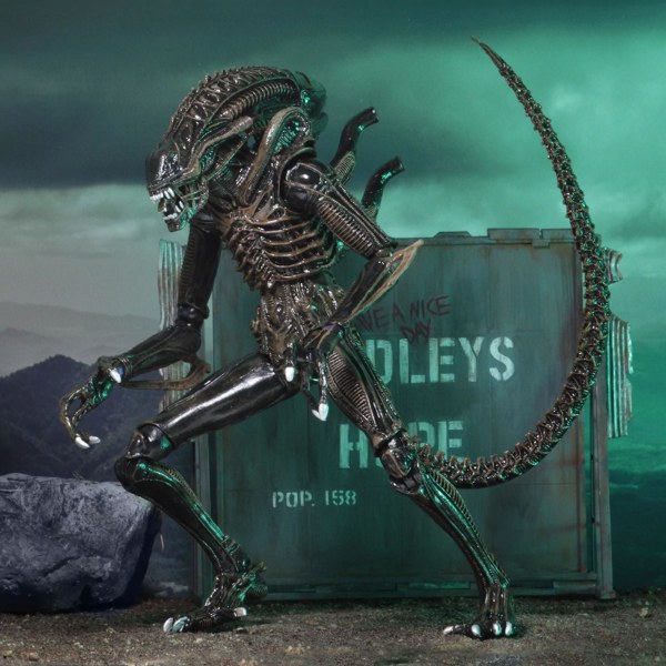 ALIEN - 7" SCALE ACTION FIGURE - ULTIMATE ALIENS WARRIOR 1986 (BROWN)