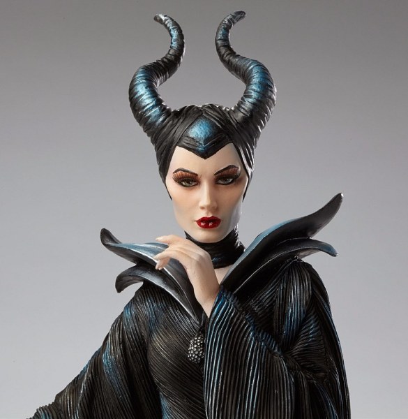 LIVE-ACTION MALÉFIQUE DISNEY HAUTE COUTURE