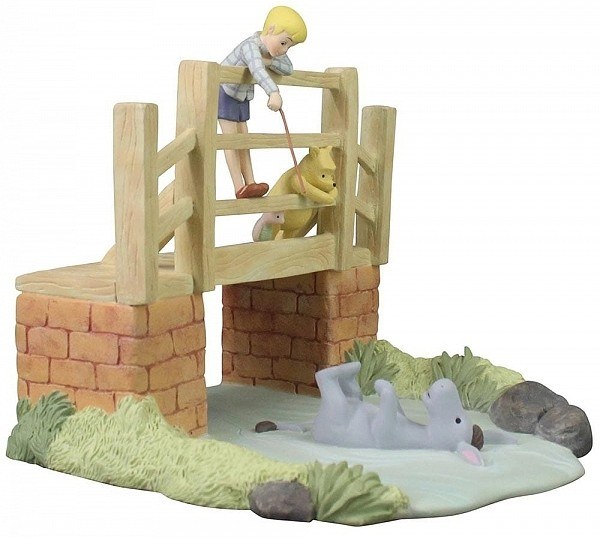 CLASSIC POOH FIGURINE DISNEY ENCHANTING