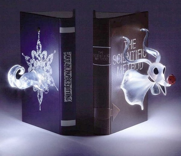 SERRE-LIVRES LUMINEUX ZERO DISNEY SHOWCASE
