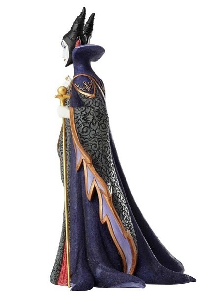 MALÉFIQUE POSE ROYALE DISNEY HAUTE COUTURE SHOWCASE